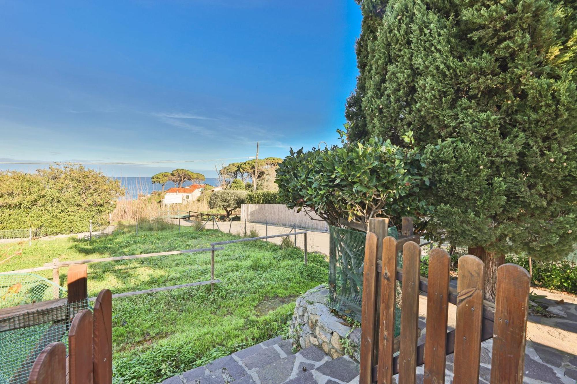 Appartamenti Casa Sant'Andrea - Goelba Exterior photo
